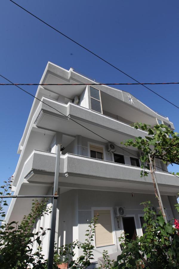 Mane Apartments Саранда Екстер'єр фото
