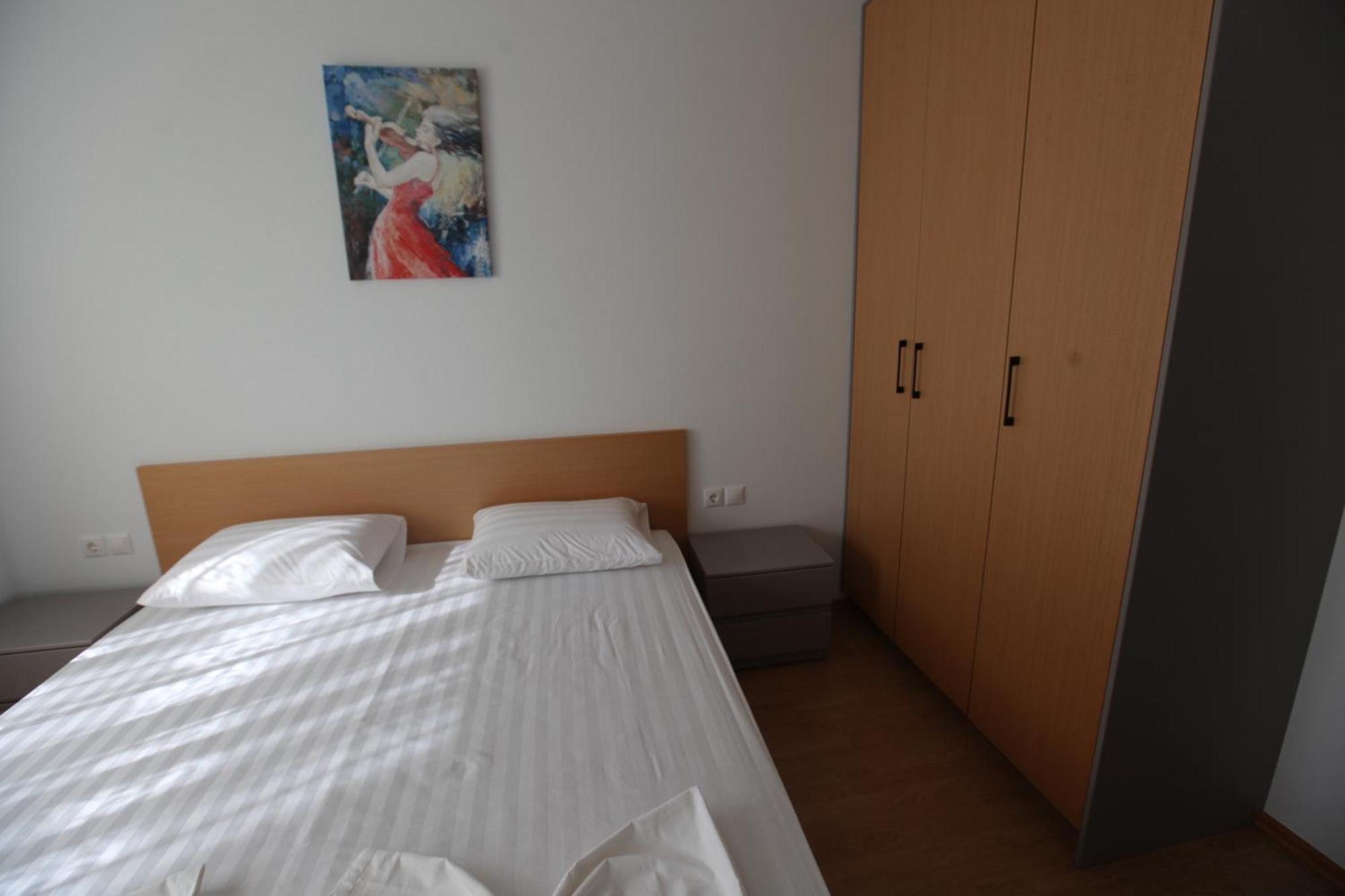 Mane Apartments Саранда Екстер'єр фото