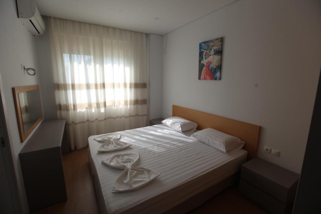 Mane Apartments Саранда Екстер'єр фото