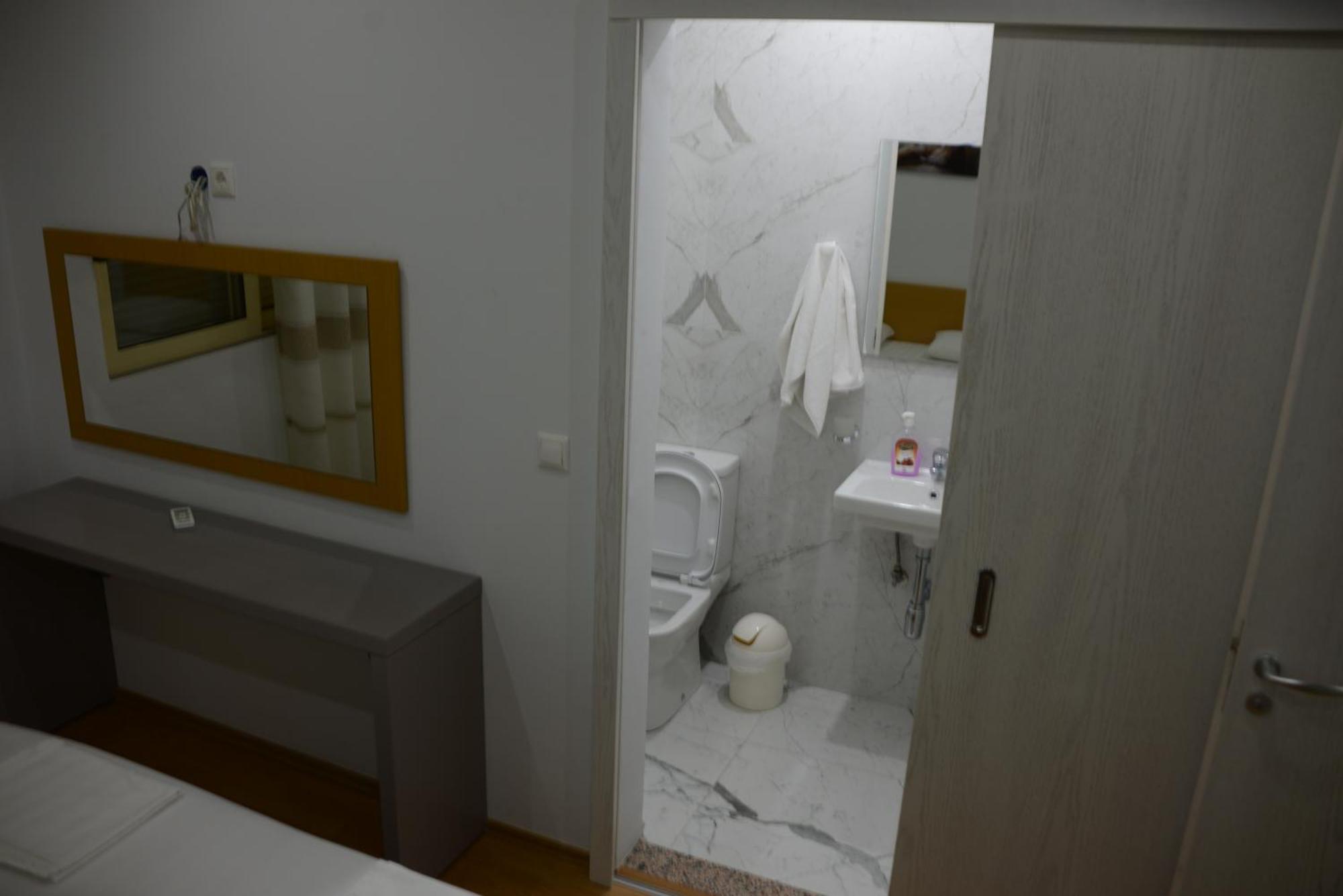 Mane Apartments Саранда Екстер'єр фото